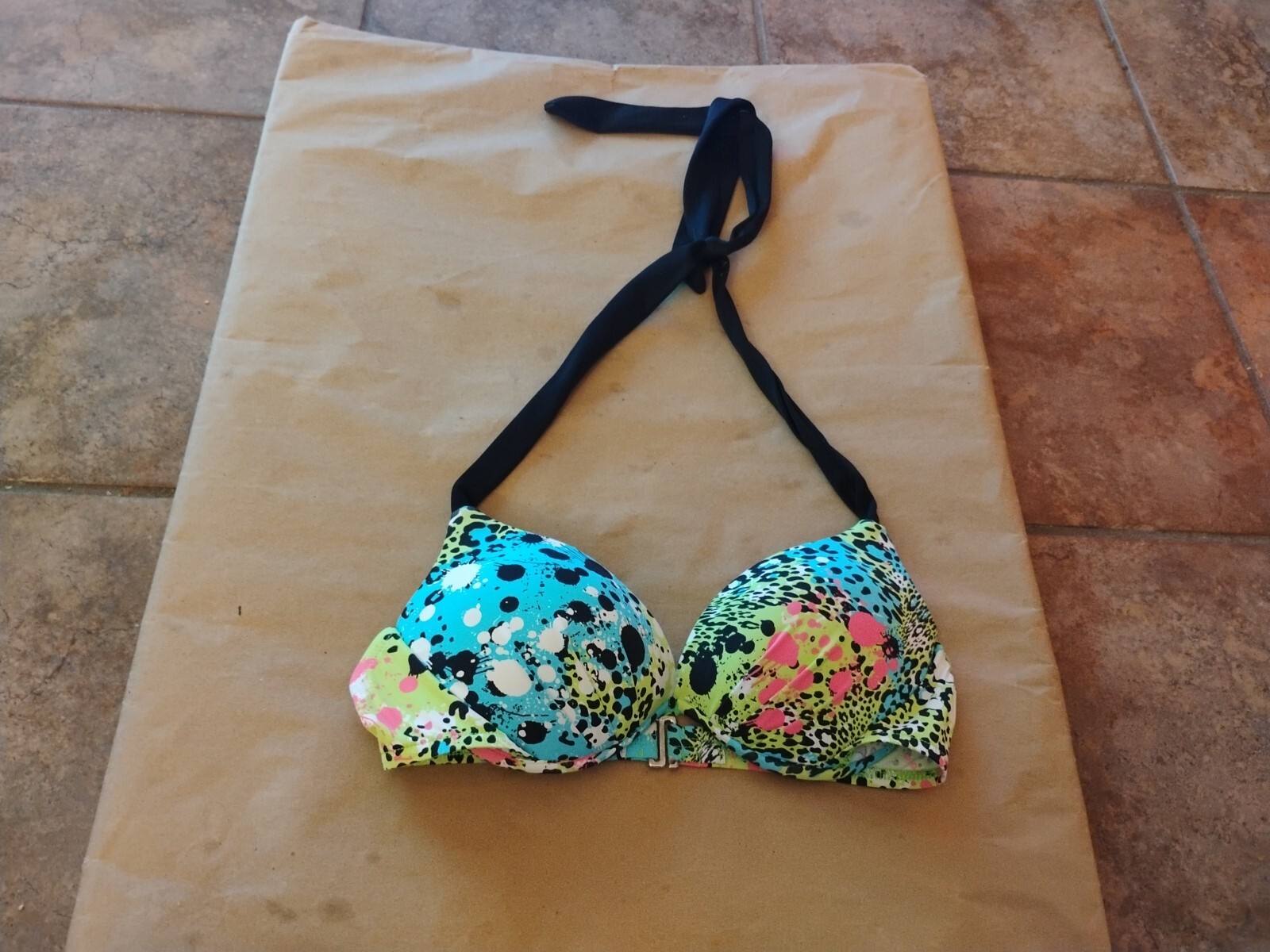 Women's Swimsuit Top Tiee Around Neck Multi-Colored Size Medium Underwire.