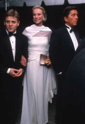 Mikhail Baryshnikov, Nan Kempner and Valentino Garavani atte - 1989 Old Photo