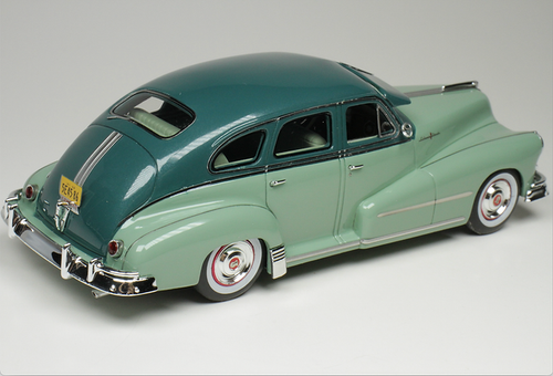 Pontiac Silver Streak 1948 sedán de 4 puertas verde Genesee a escala 1:43 - Imagen 6 de 9