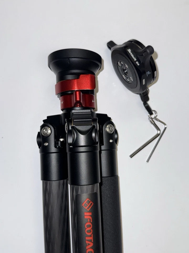 NEW iFootage Gazelle TC6S-Uprise Tripod AND iFootage Q1S Quick Release Plate - Image 3 of 4