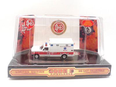 1:64  Code 3  no. 12102  /  Dallas Fire Department - Ford Ambulance  /  OVP