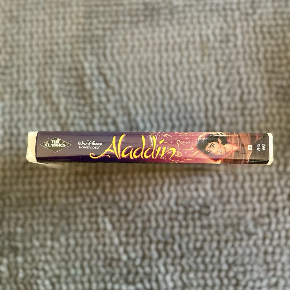 ALADDIN Walt Disney Black Diamond Classics Clamshell VHS #1662 - Image 3 of 3