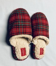 Wondershop Women's Size  5-6 Slide Slippers Red Plaid
