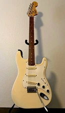 FENDER SQUIER STRAT - INDONESIA (IC041214090)