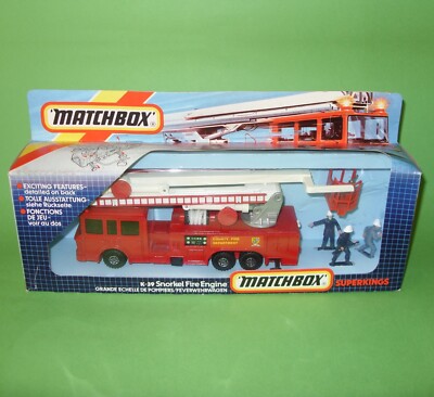Matchbox Superkings / K39 ERF Snorkel Fire Engine & Crew / Boxed