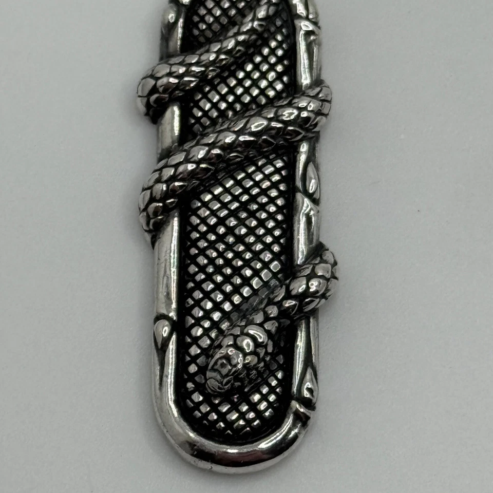 Colgante con etiqueta de perro Samuel B Behnam de plata de ley 925 con diseño de serpiente Foto 4 de 4