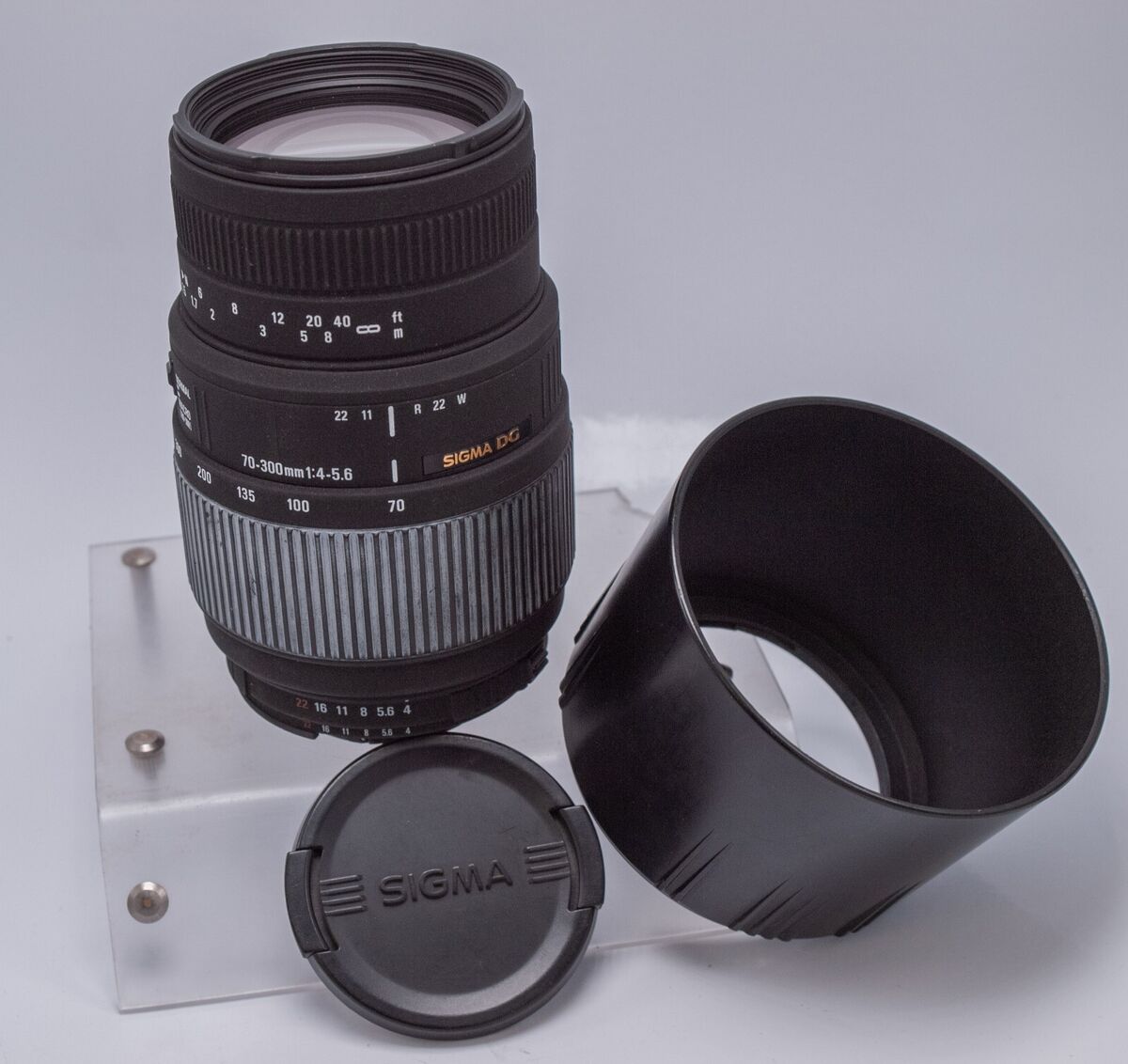 Sigma DG 70-300mm F4-5.6 Nikon F Mount DSLR Camera Zoom Lens Sigma DG 70-300mm F4-5.6 Nikon F Mount DSLR Camera Zoom Lens