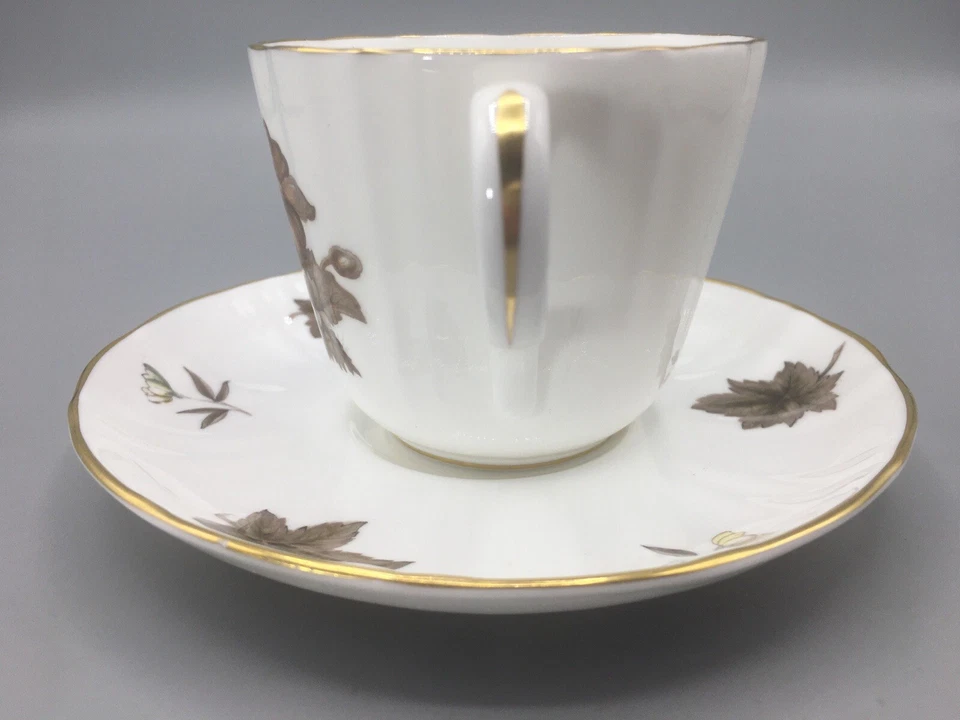 Royal Worcester «Дорчестер» цветочный ребристый чайная чашка и блюдце комплект Англии винтажный - Изображение 2 из 4