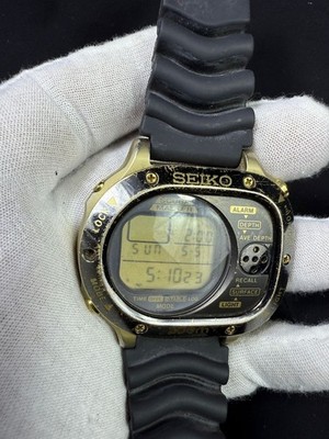 Vintage Seiko Scuba Master M725-5A00 Men's Digital Diver's Watch