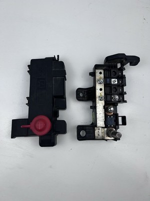 2013-2018 Cadillac Ats Positive Battery Fuse Junction Block Relay Box OEM