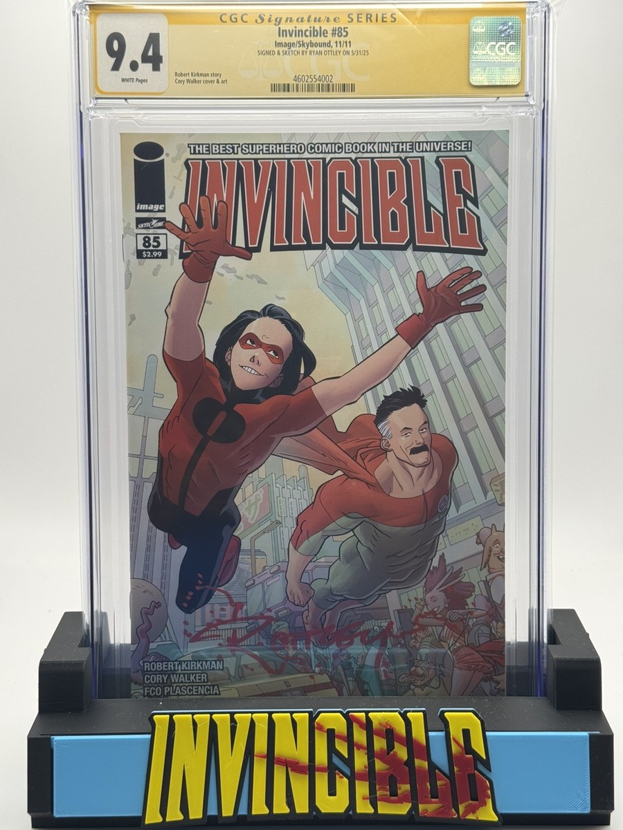 Invincible 85 CGC 9.4 SS signed by Ryan Ottley with Bloody