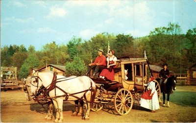 Frontier Town NY Concord Stage Coach 1950s PC Dextone Dexter Dean