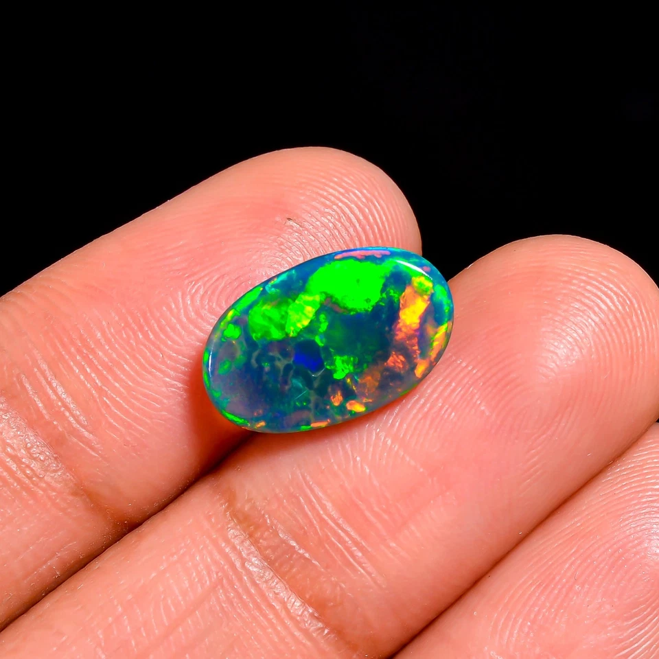 Cabujón de ópalo negro 2,00 quilates ¡Impresionante juego de colores! Perfecto para joyería Foto 2 de 3