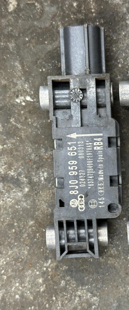 2014 AUDI R8 FRONT LEFT IMPACT SENSOR OEM 8J0 959 651 8J0959651