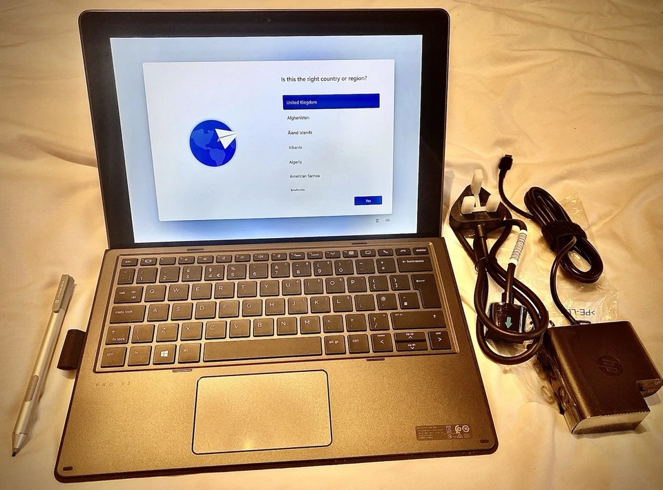 HP Pro X2 612 G2 - Intel core i7 1TB SSD Touchscreen Tablet, keyboard & Pen. - Image 2 of 4