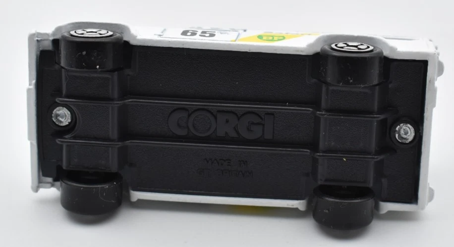 Vintage Corgi Land Rover Safari Rally white. Model Car DieCast GT Britain. 1/64 - Image 4 of 4