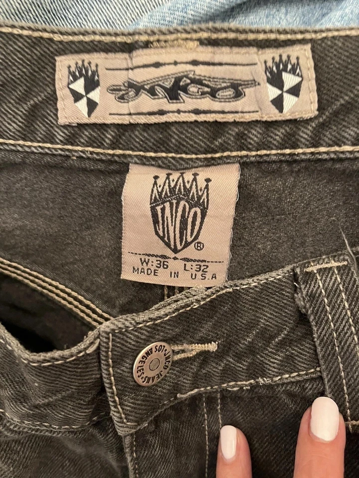 Corona Patinadora Negra Suelta JNCO Vintage Hecha en EE. UU. Foto 3 de 4