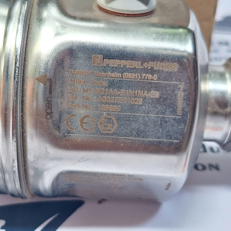 "Pepperl+Fuchs Vibracon LVL-M1-N2IAA-E1N1NA-E2 Liquid Level Switch Sensor  - Image 2 of 4