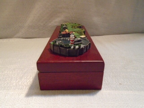 Fairway Replicas Harbour Town Golf Links Hilton Head Caddy Statue Figur Box - Bild 6 von 8