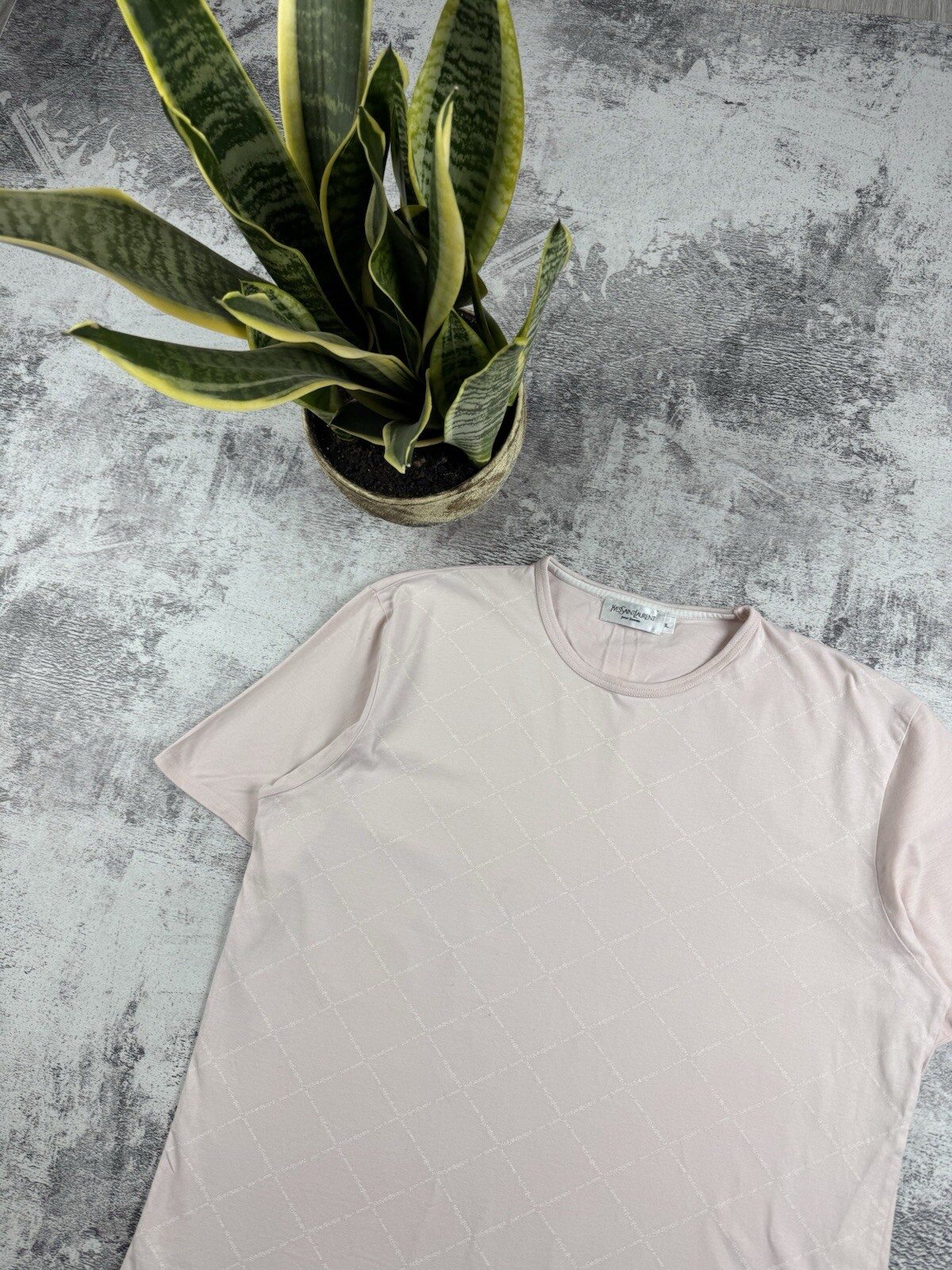 T shirt maglietta vintage Yves Saint Laurent monogramma completo YSL rosa rosa jersey