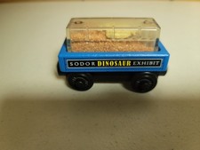 Thomas Wooden Dinosaur Exhibit Fossil Cargo Car Very Good Condition