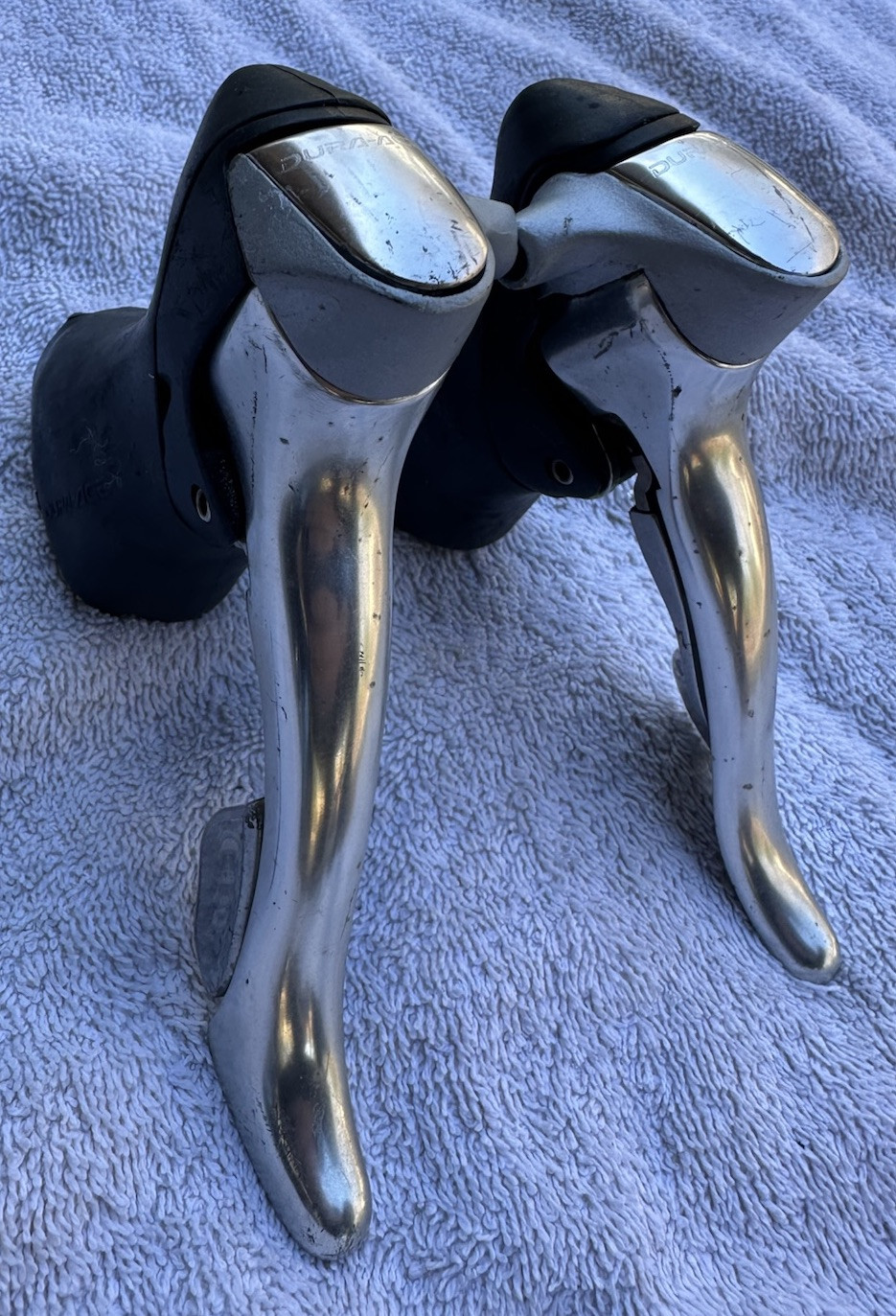 Shimano ST-7700 DURA ACE 2x9s STI Levers L+R set Dura-Ace Shimano ST-7700 DURA ACE 2x9s STI Levers L+R set Dura-Ace