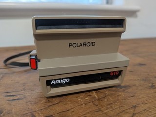 VINTAGE POLAROID 600 LAND CAMERA INSTANT FILM AMIGO 610