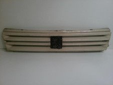 Calandre Peugeot 309