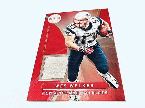 Wes Welker 2012 Panini Totally Certified Platinum Red Game Worn Jersey #/299 - 第 1/2 張圖片