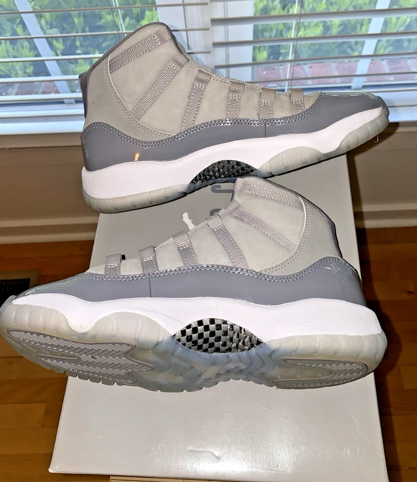 Jordan 11 Retro (GS) Gris Medio (Talla 5y) Foto 4 de 4