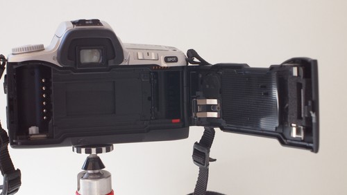 Minolta MAXXUM STsi with 35-80/4-5.6 lens - Picture 9 of 9