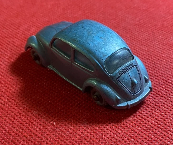 LESNEY MATCHBOX Auto VOLKSWAGEN VW BEETLE N° 25 Made in England metallo Azzurro - Immagine 2 di 3