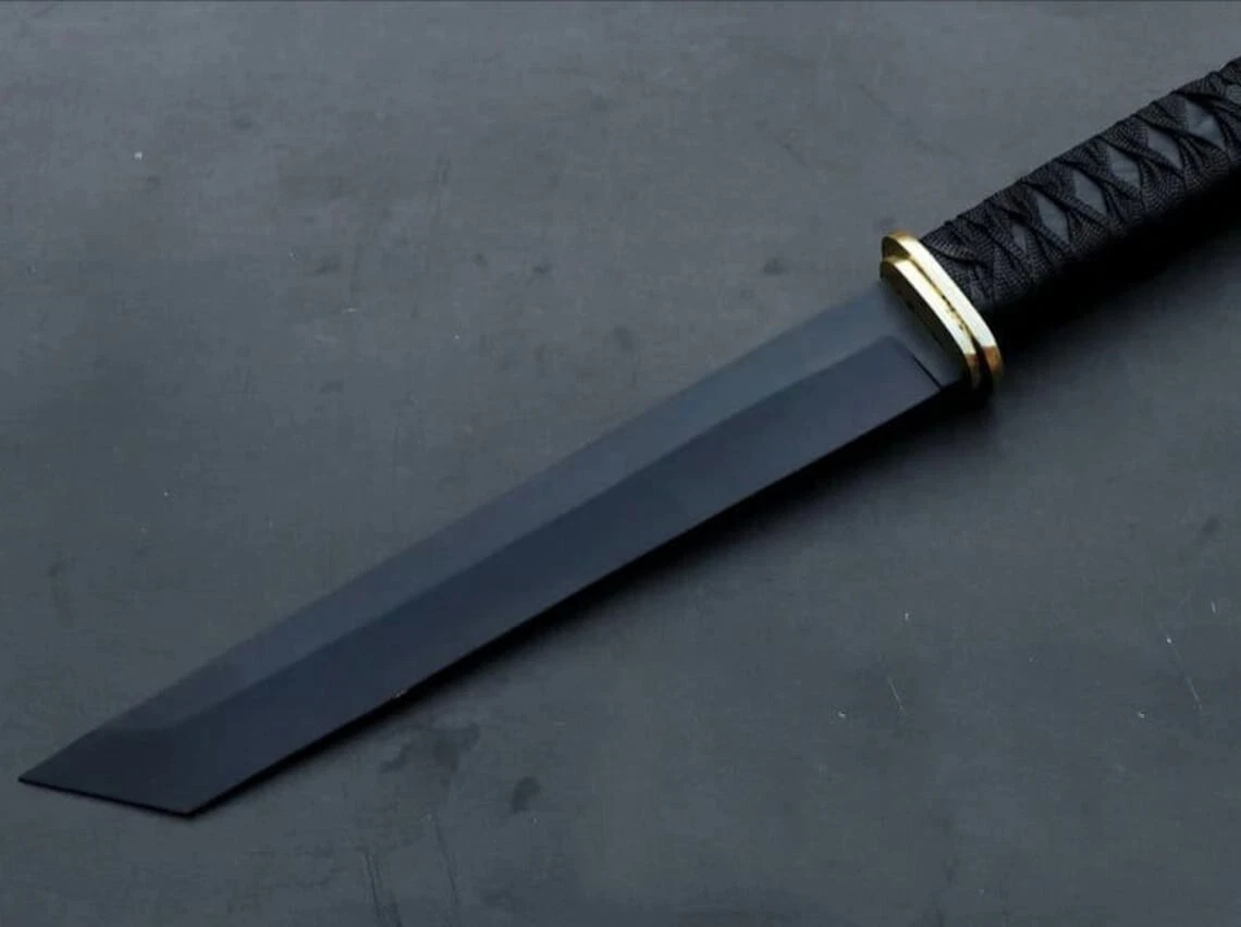 REALLY STUNNING TANTOKNIFE WITH WRAPPED HANDLE WITH LEATHER SHEATH