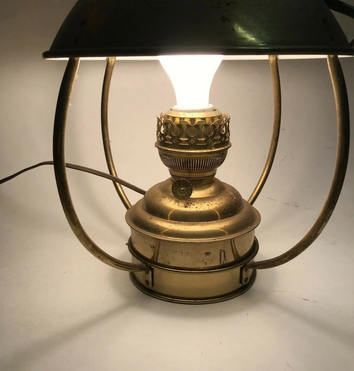 OIL LAMP TRAWLER SMALL