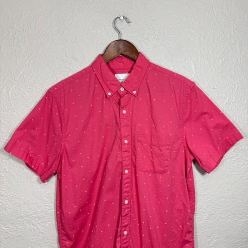 American Eagle Camp Shirt Button Down Medium Pink Geometric Triangle Dot Preppy - Picture 2 of 15