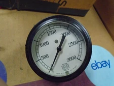 VINTAGE US GAUGE COMPANY O-3000 PSI 2 1/2 DIAL BEVELED GLASS