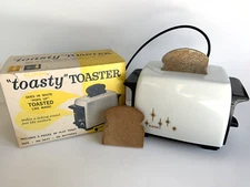 Vintage 1960 Eldon "Toasty" Toaster Toy w/ Box and 2 Pieces of Play Toast