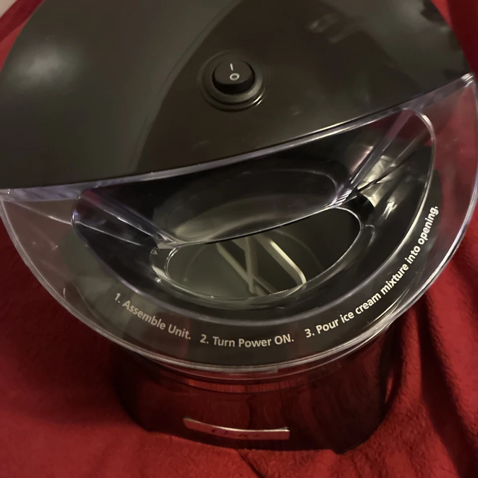 Sorbete para helado Oster yogur congelado 1,5 cuartos negro FRSTIC-GC0 Sunbeam Foto 2 de 4