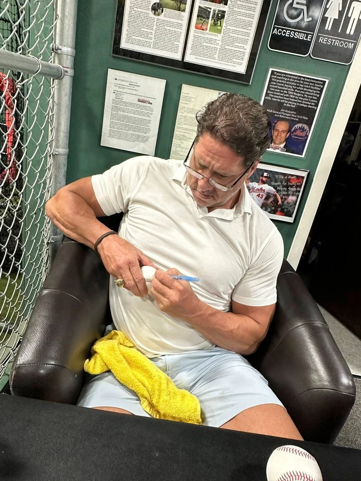 John Rocker Autografiado OMLB Béisbol Inscrito F**k NY Beckett Testigo Certificado de Autenticidad Foto 3 de 4