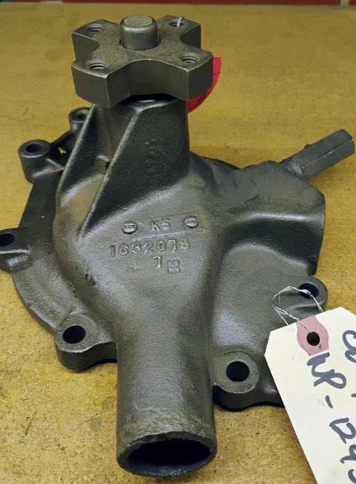 Bomba de agua reconstruida Plymouth Belvedere Fury Satellite sin aire acondicionado 1956 OEM 1632079 Foto 2 de 4
