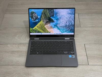 Samsung Galaxy Book2 13.3'' AMOLED Touch Laptop Core 15-1235U 8GB RAM 256GB NVMe