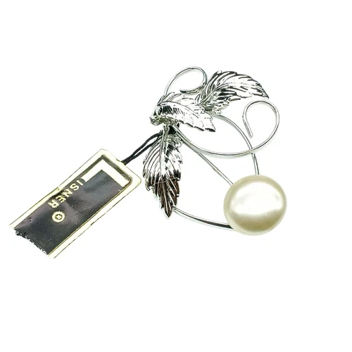 Vintage Lisner Silver-Tone Leaf Brooch with Elegant Faux Pearl Accent