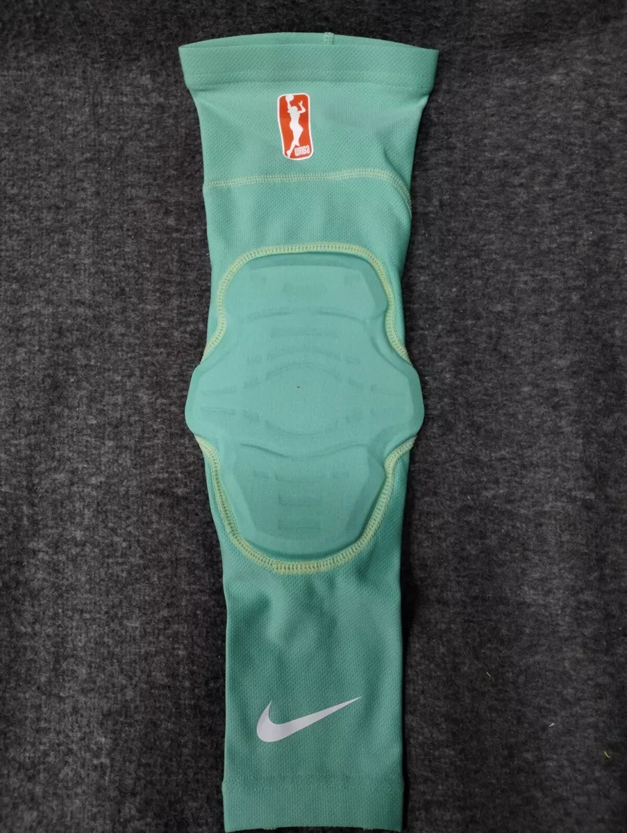 Nike womens basketball knee clearance pads