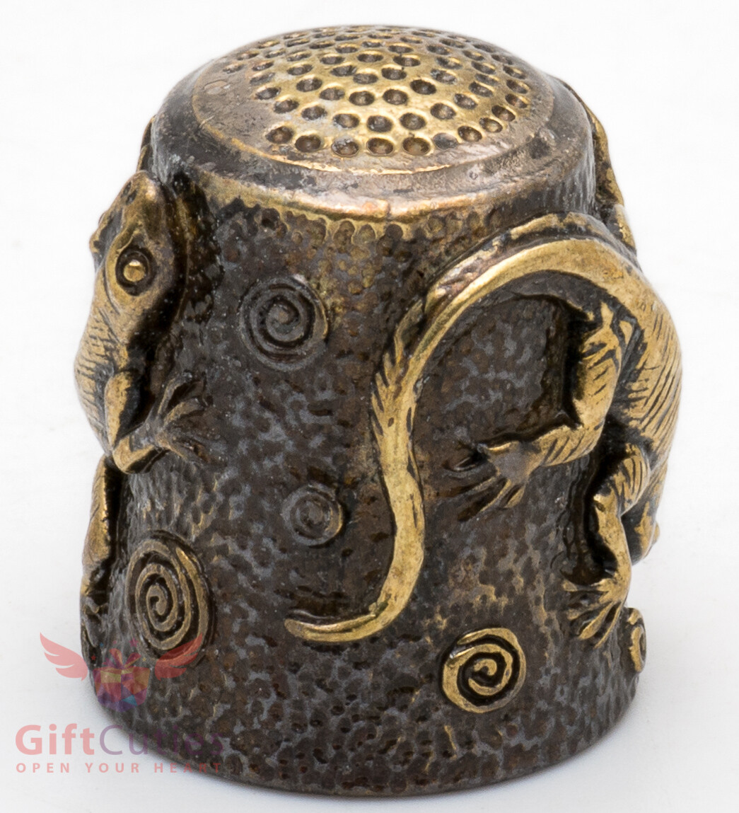 Brass Thimble souvenir with lizards playing IronWork