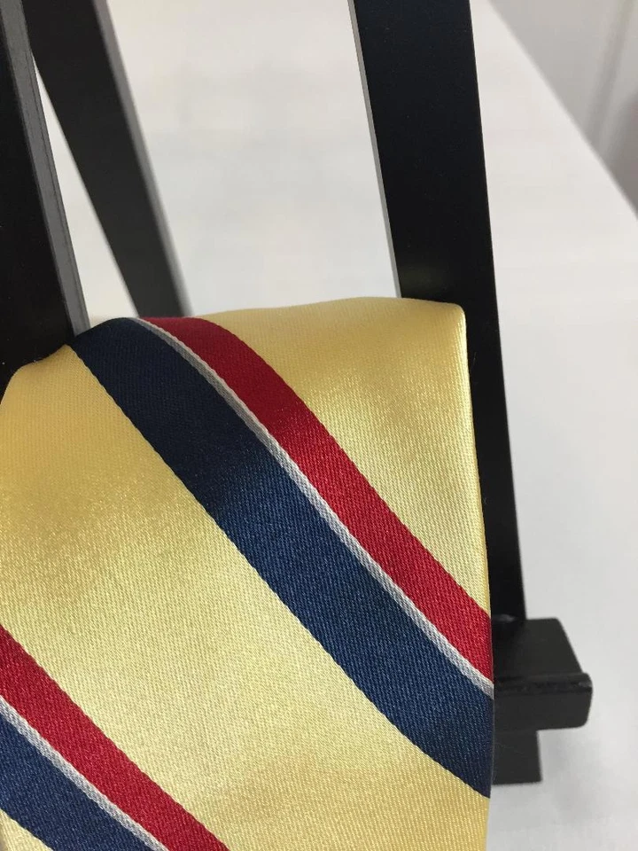 Corbata de cuello de seda de longitud clásica Carter & Holmes para hombre ~ dorada con rayas rojas/azules Foto 4 de 4