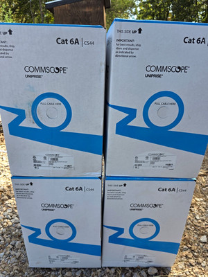 CommScope UNIPRISE Cat 6A 1000' Network Cable   3 BLUE   1 GREEN