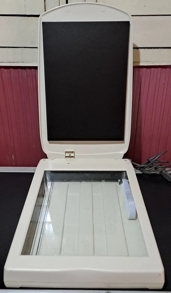 Scanner Mustek 1200 Ub Plus - Immagine 2 di 3