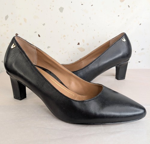 EUC Vionic Madison Mia Black Leather Heels Size 8.5