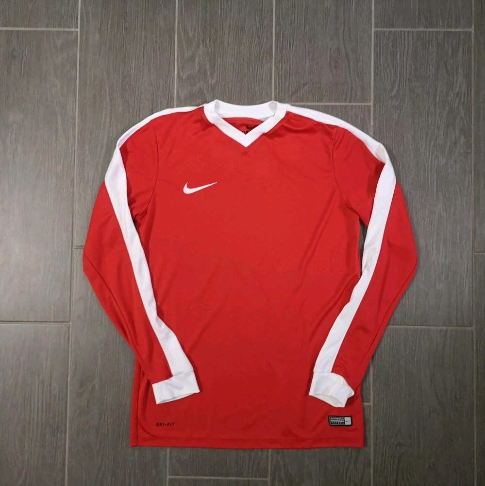 Nike Traingsshirt Trikot Größe: M Langarm Fußball Streatwear Sport Mode