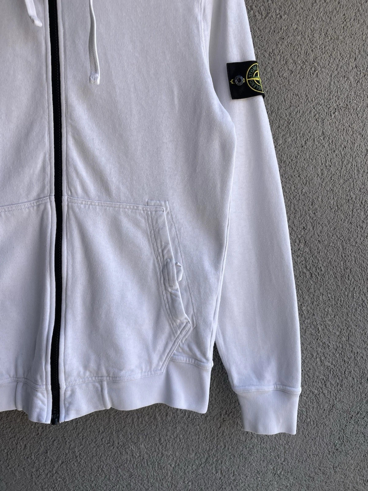 Stone Island Felpa Uomo con Cappuccio e Zip Colore Bianco Taglia M